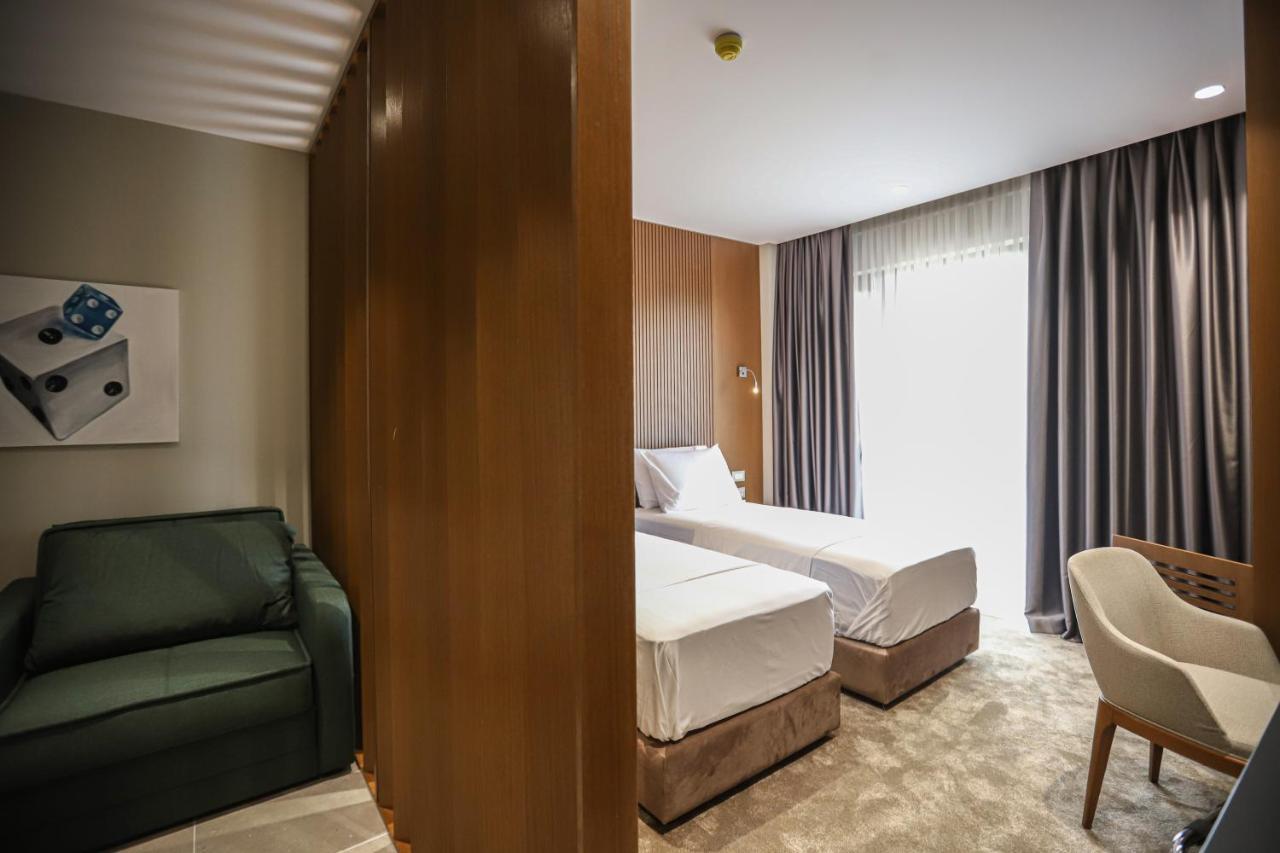 Urbanin Apartment & Hotel Tirana Exterior foto