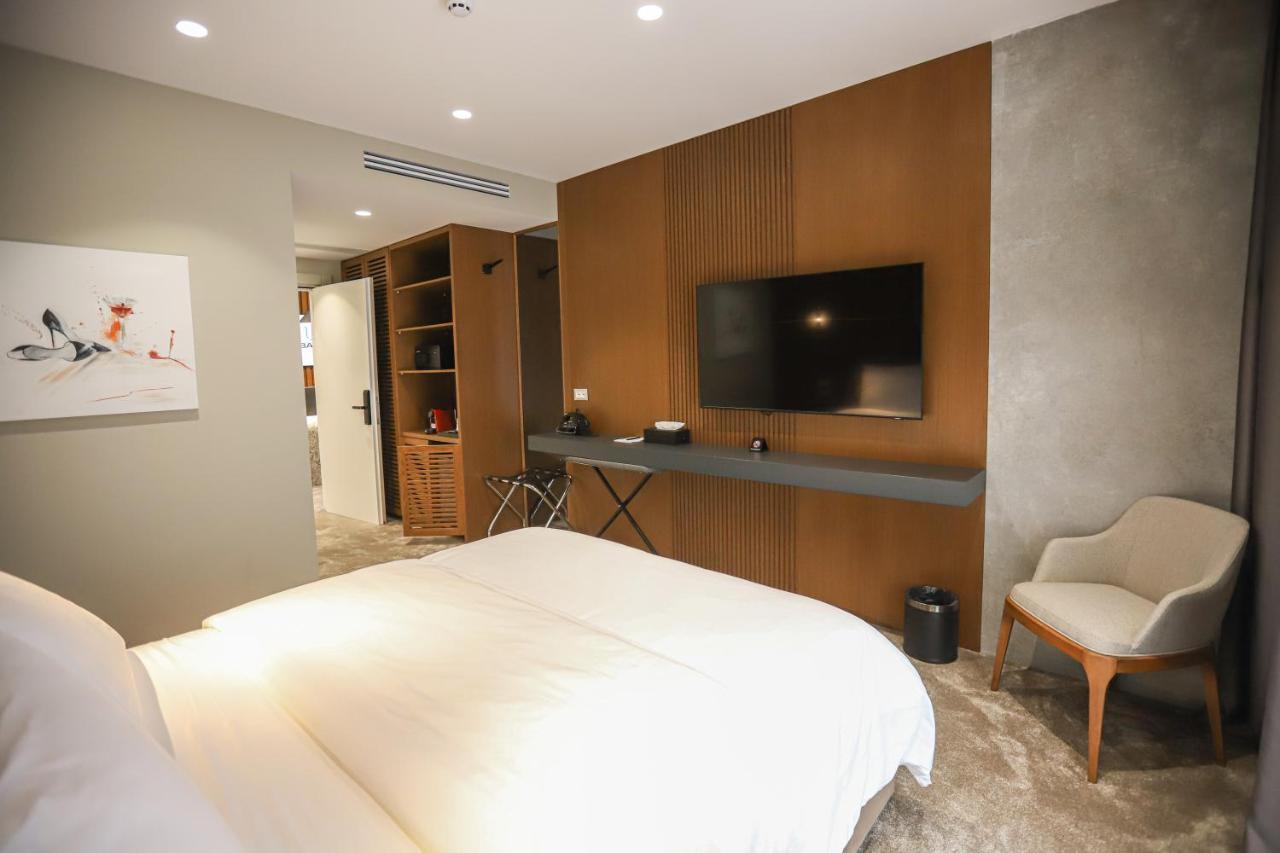 Urbanin Apartment & Hotel Tirana Exterior foto